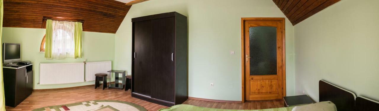 Casa Rares Сучевіца Екстер'єр фото